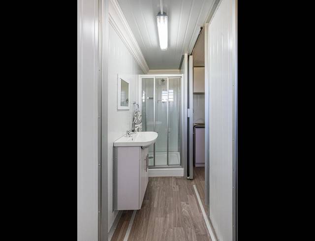 1 BEDROOM PROPERTY TO RENT IN KEMPTON PARK